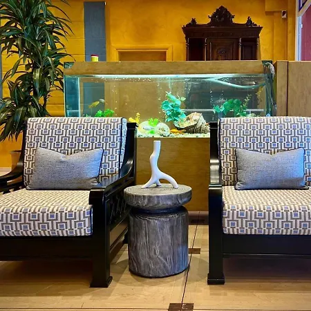 Отель Coral 4*
